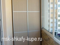 Шкаф-купе на балкон комбинированные двери